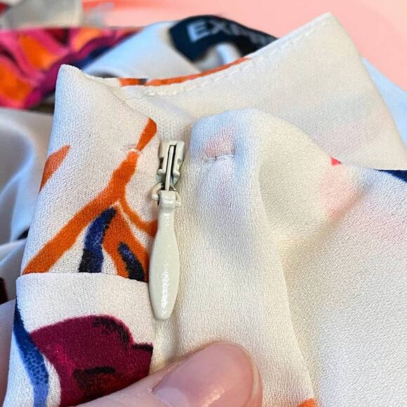 Express Vibrant Pink Cream Floral Mini Fit & Flare Summer Dress Size 4 - Picture 4 of 12